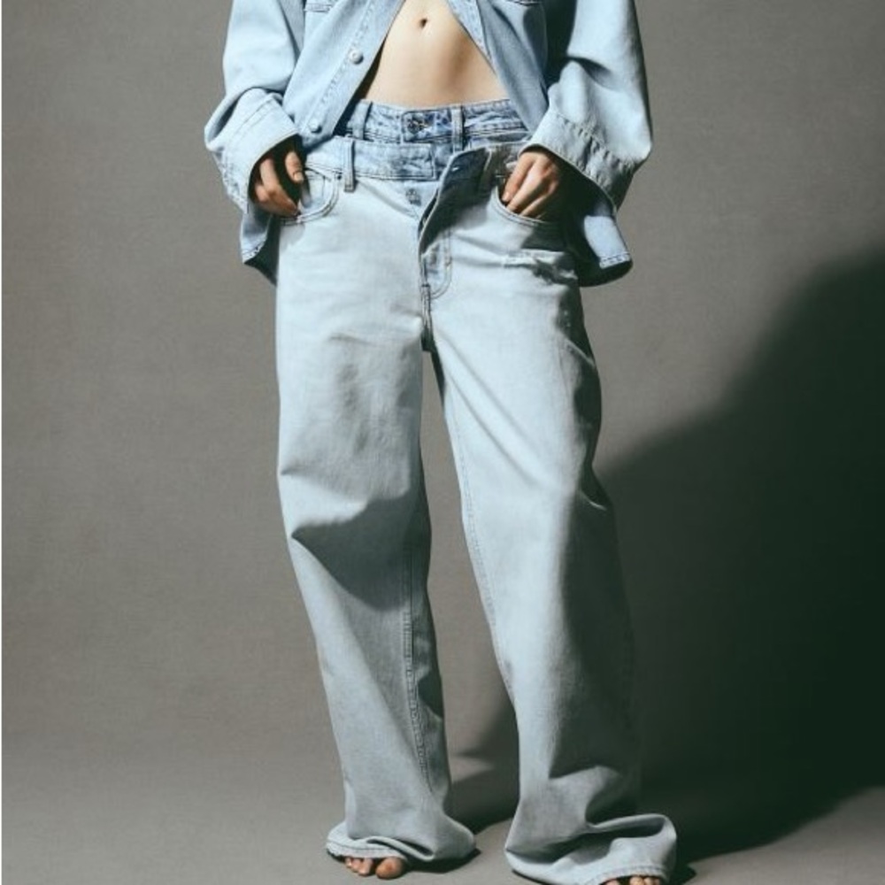 Wide leg, low waist , baggy jeans